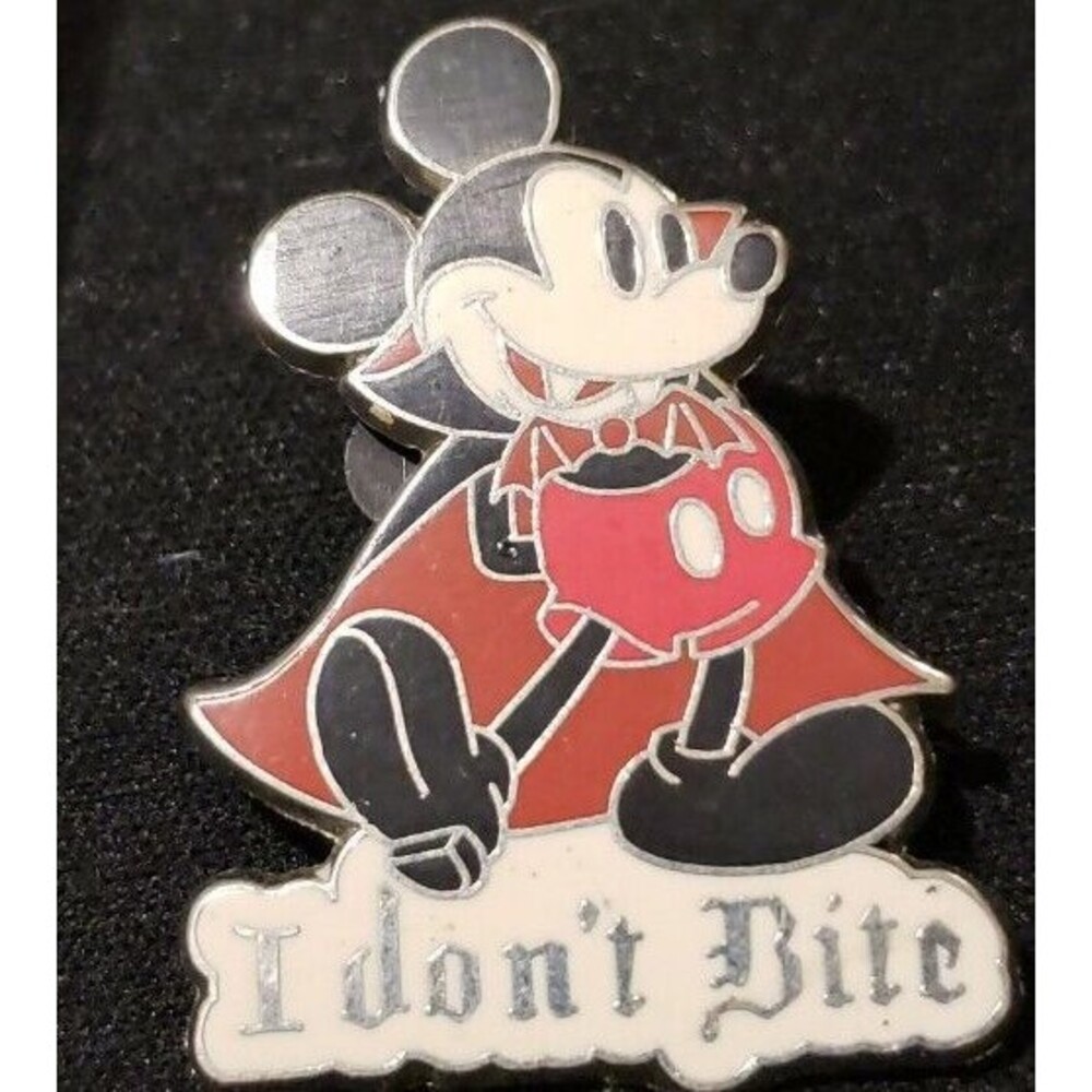 Disney Pin 72104 Mickey Mouse I Don't Bite Vampire halloween costume as Dracula